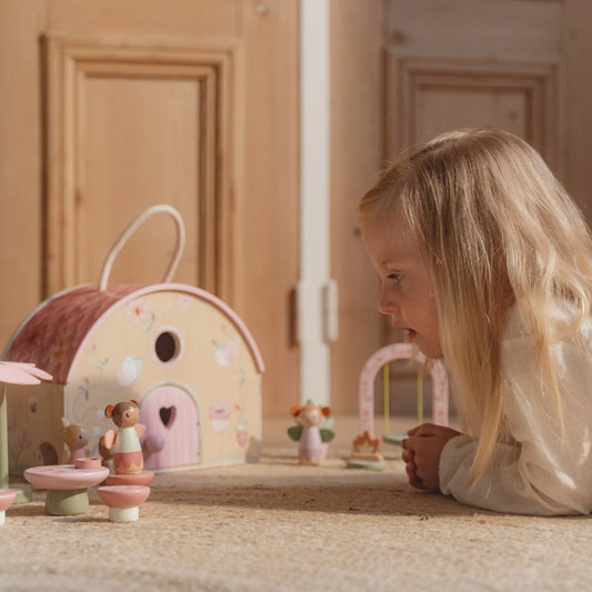 Дрвена куќа на самовили