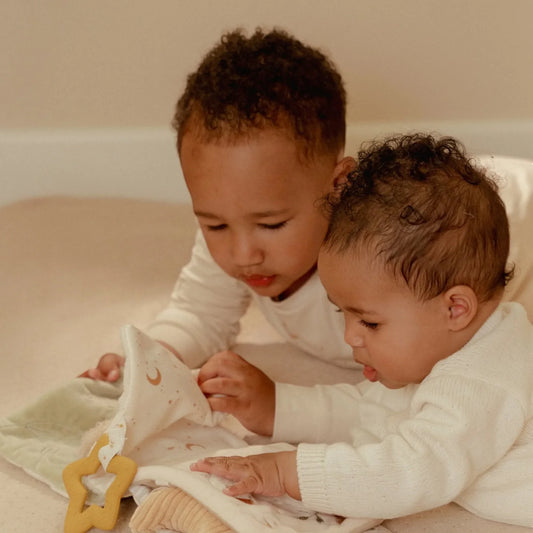 Мека книга со активности • Newborn naturals