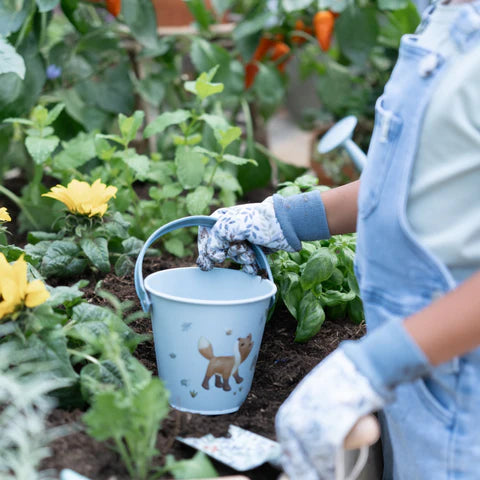 Метална кофа • Шумски пријатели