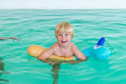 Помагало за пливање • Жирафа