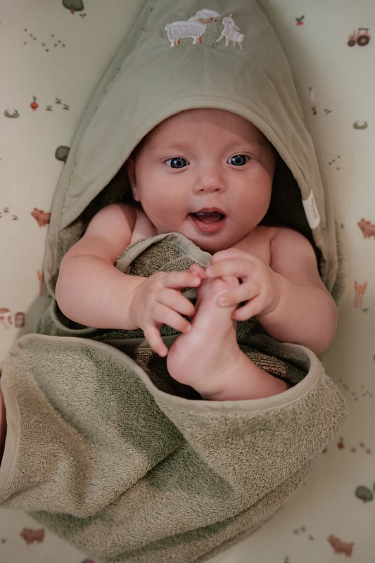 Пешкир за капење со вез • Малата фарма