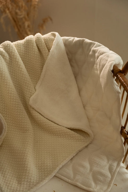 Плетено ќебе • Pure Soft White • 110 х 140 см