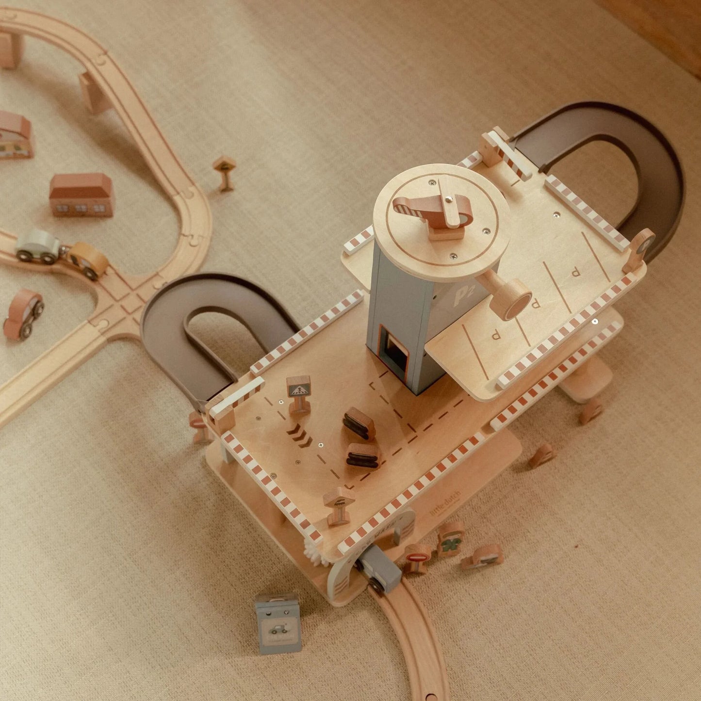 Дрвена гаража за паркирање • Сина