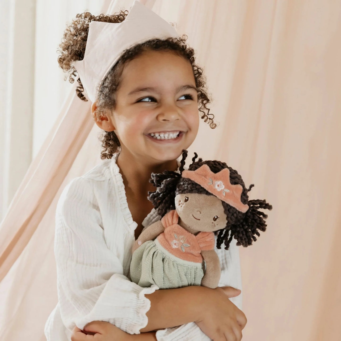 Мека кукла за гушкање • Принцеза Еви