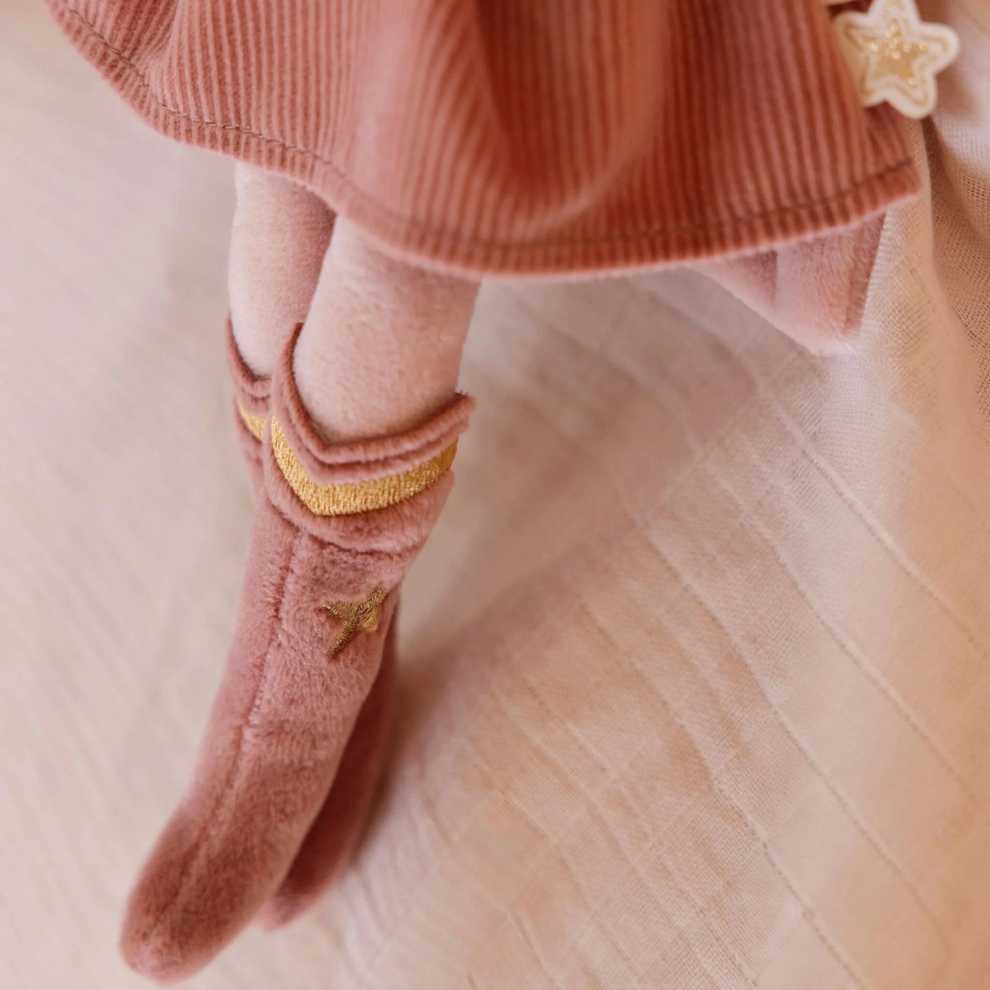 Мека кукла за гушкање • Суперхерој Роза