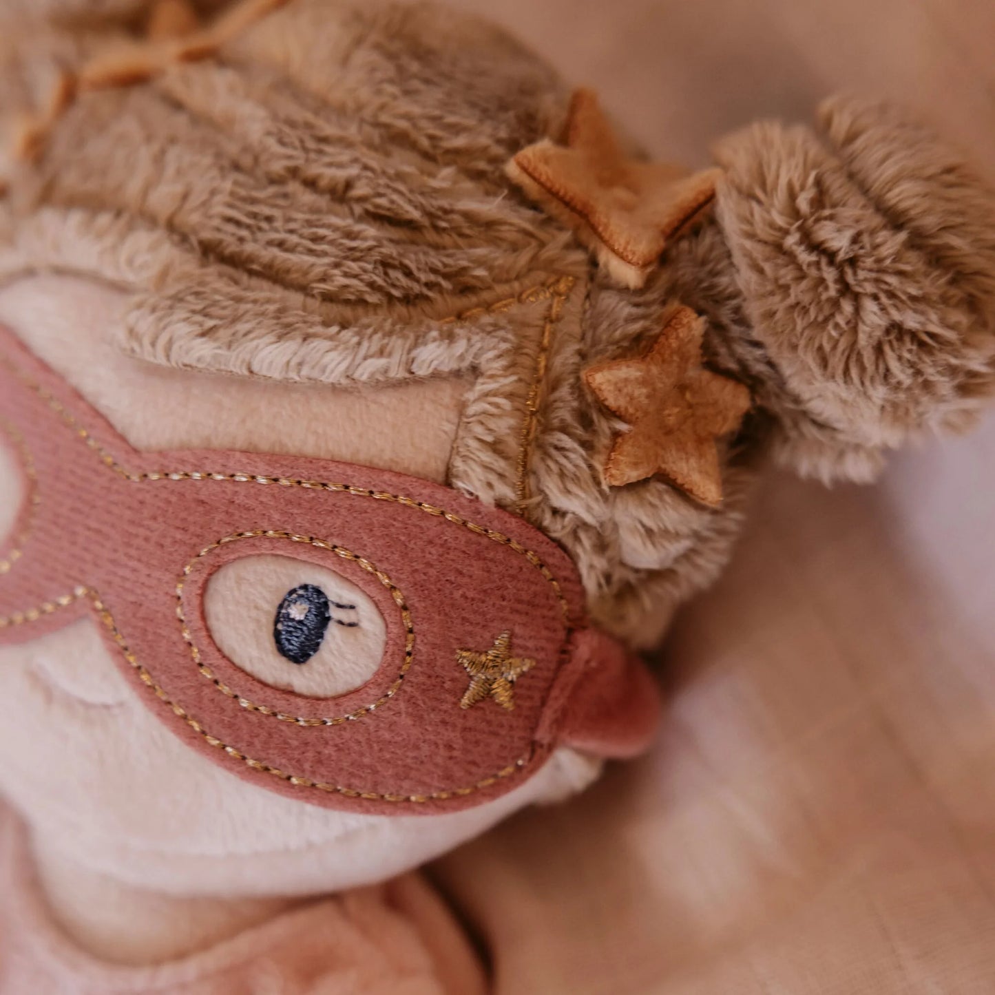 Мека кукла за гушкање • Суперхерој Роза