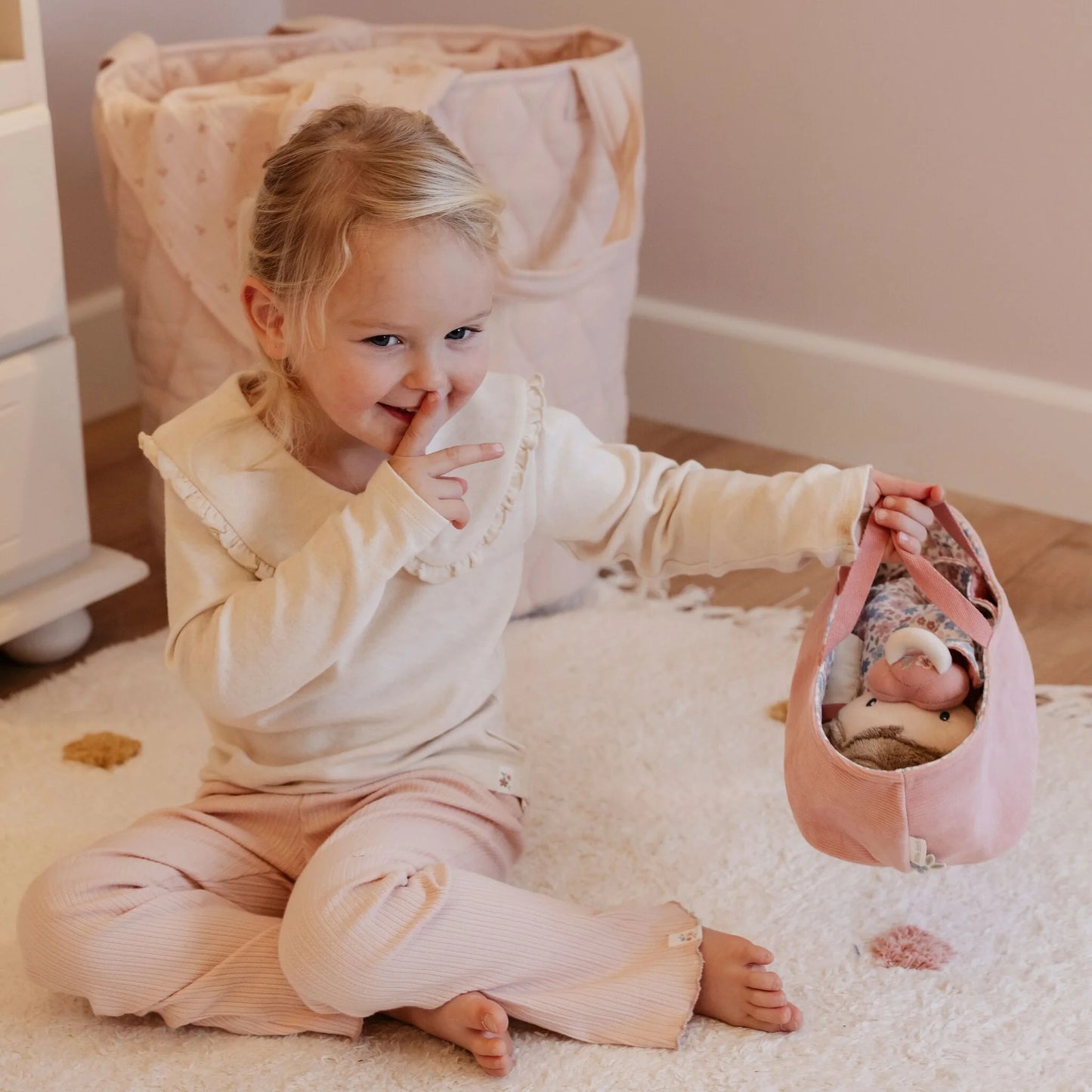 Бебе кукла во меко креветче • Роза