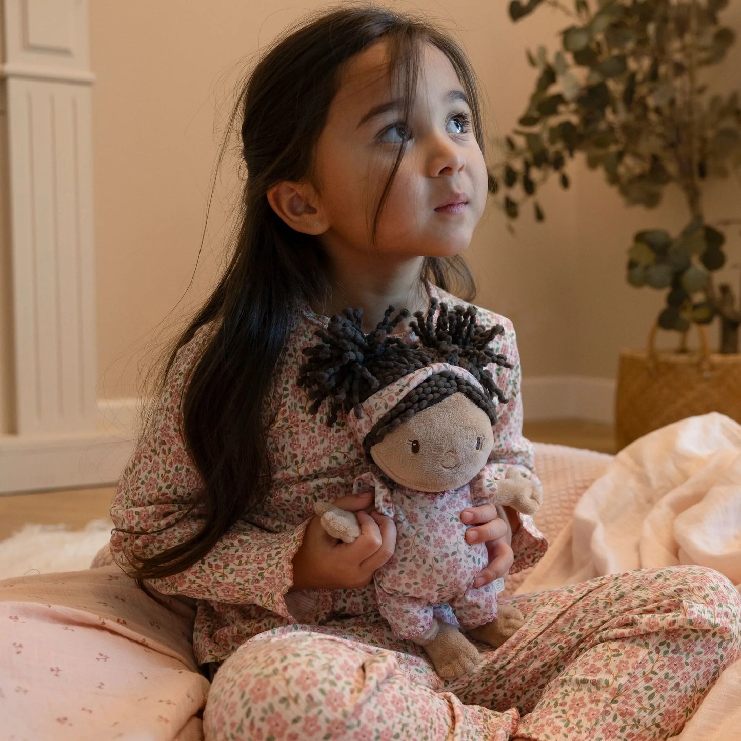 Бебе кукла во меко креветче • Еви