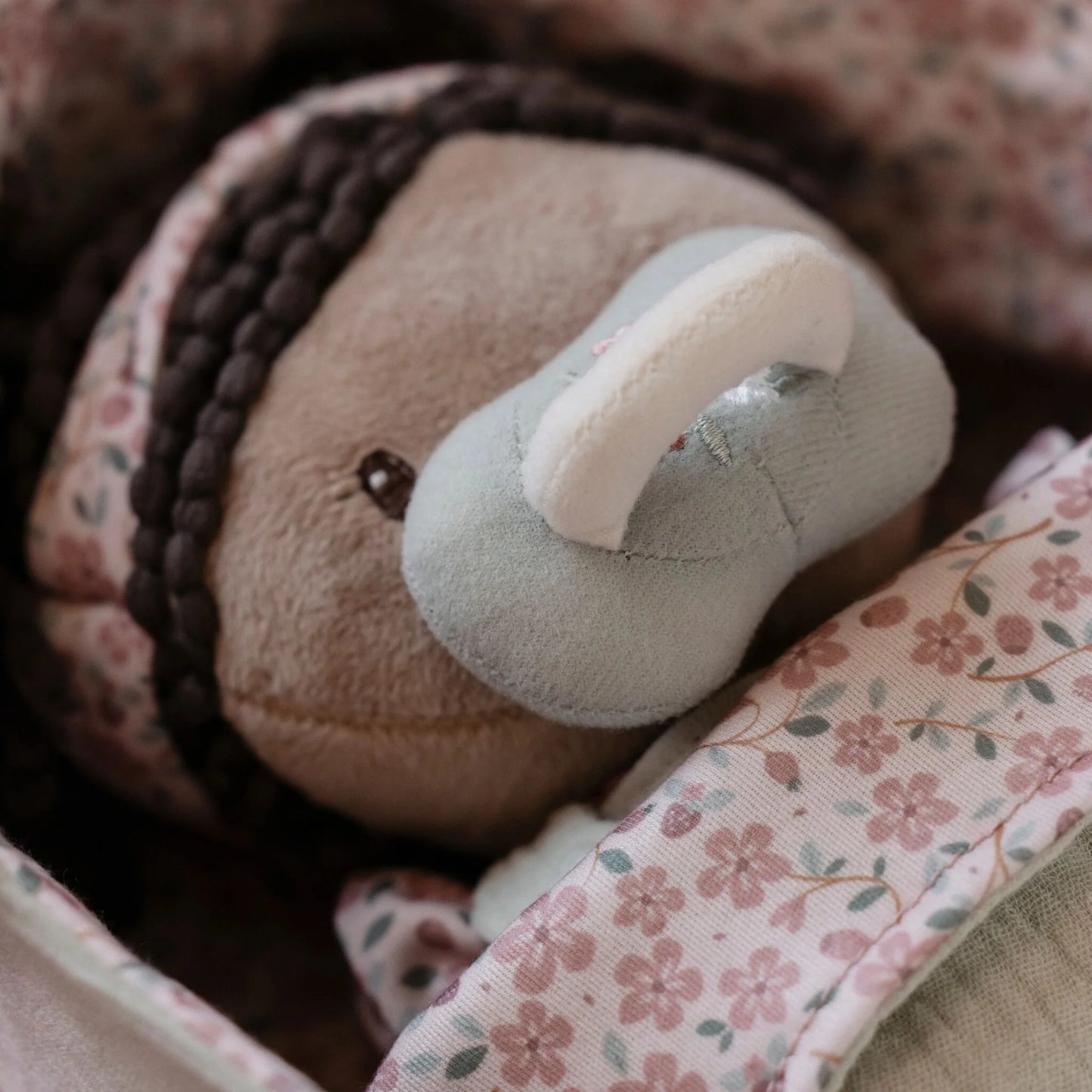 Бебе кукла во меко креветче • Еви