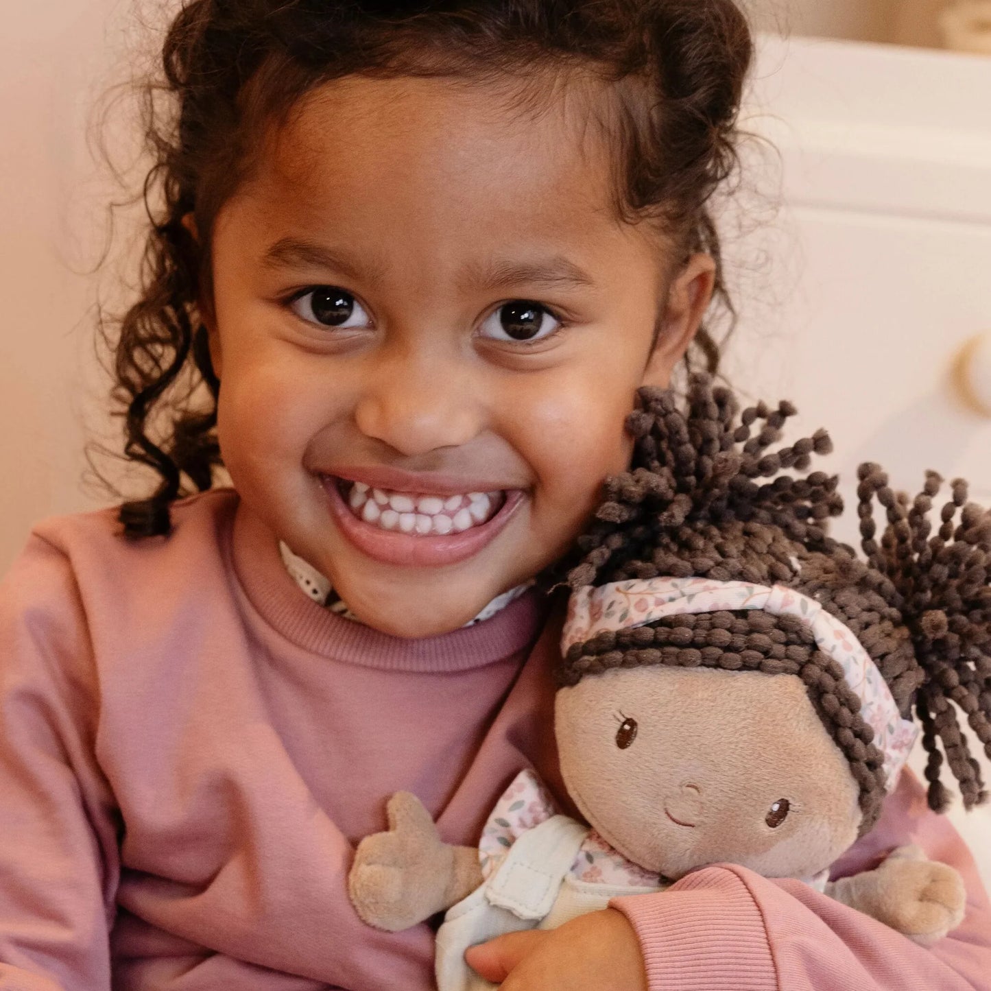 Бебе кукла во меко креветче • Еви