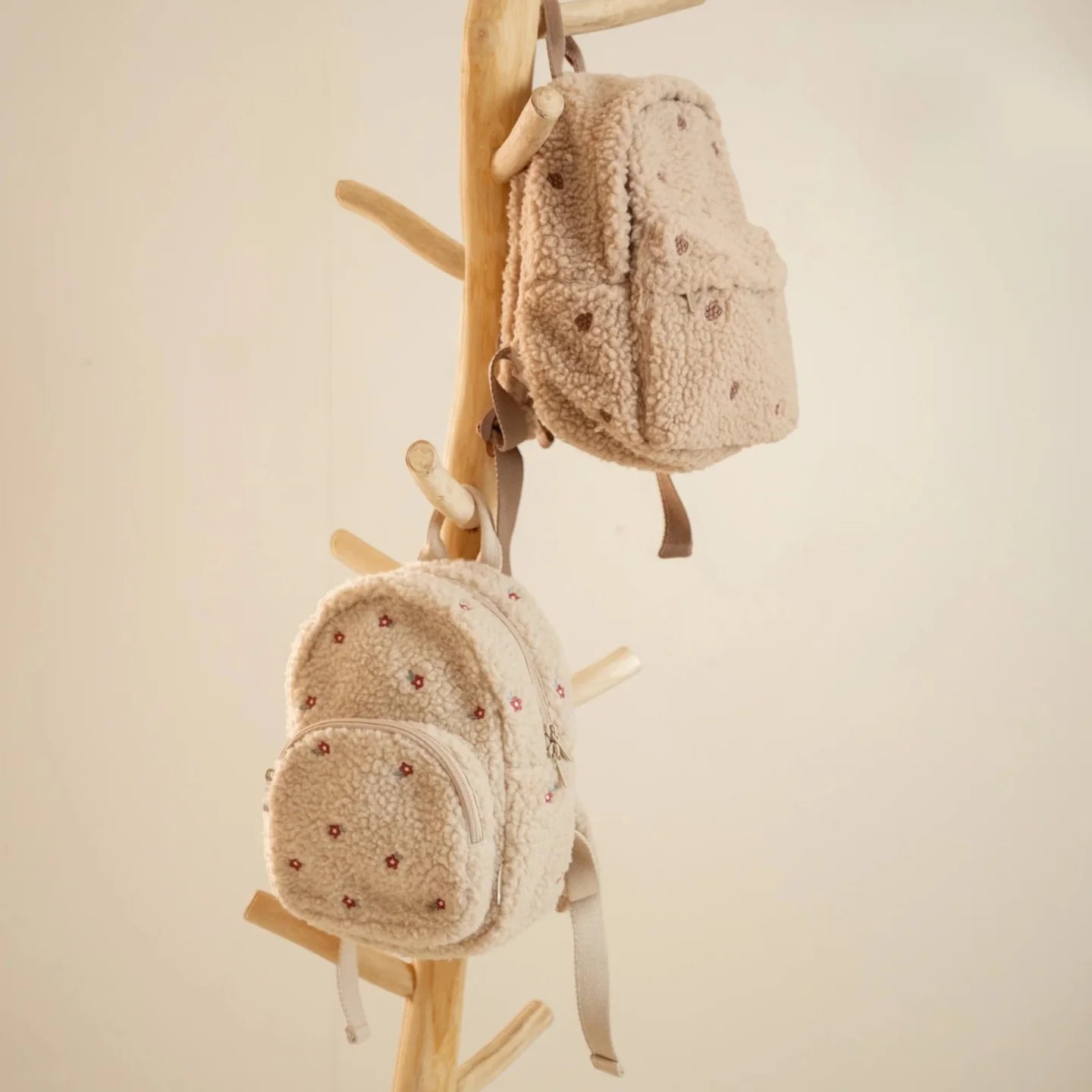 Плишано ранче • Кремаво