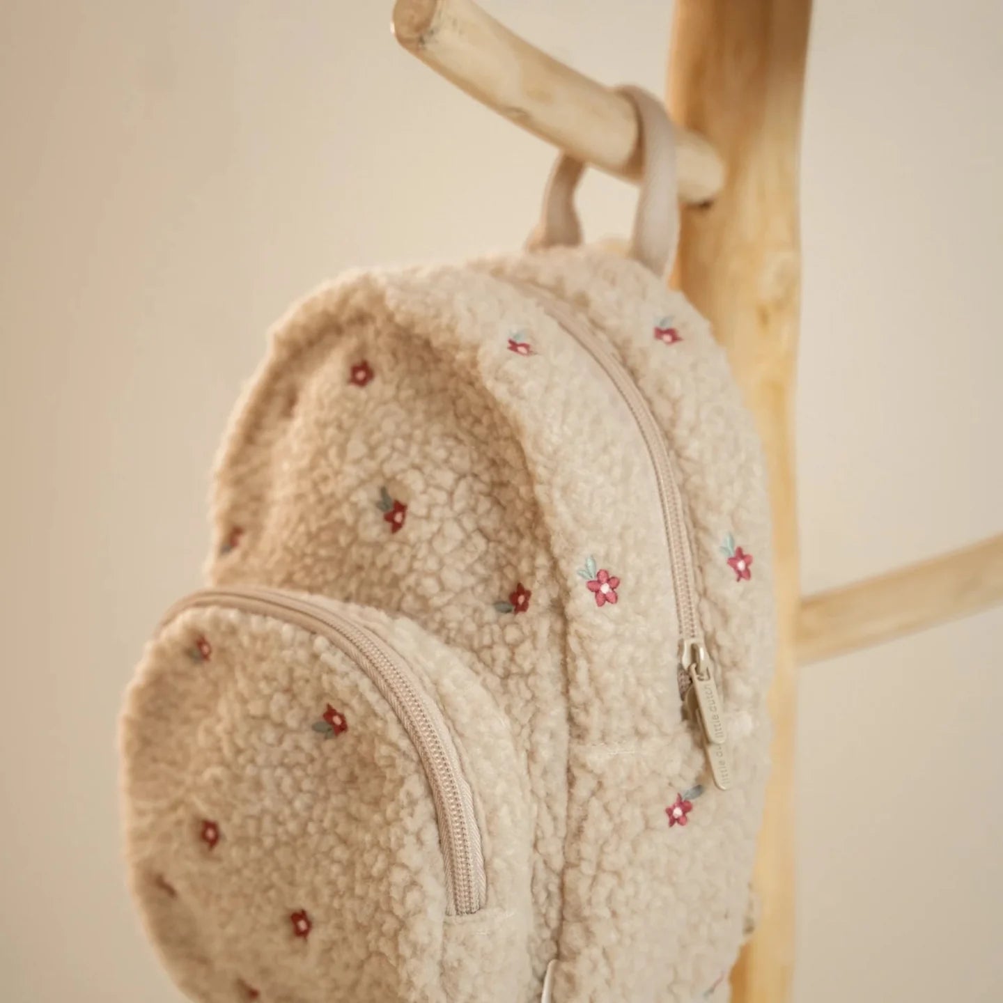 Плишано ранче • Кремаво